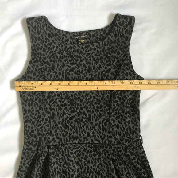 QED London fit and flare leopard print knit dress size small comfy and stretch - Picture 13 of 16